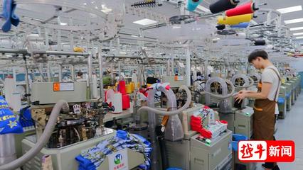 諸暨 “數(shù)”勢(shì)迸發(fā)勇立潮頭，軟件開(kāi)發(fā)引領(lǐng)產(chǎn)業(yè)新浪潮